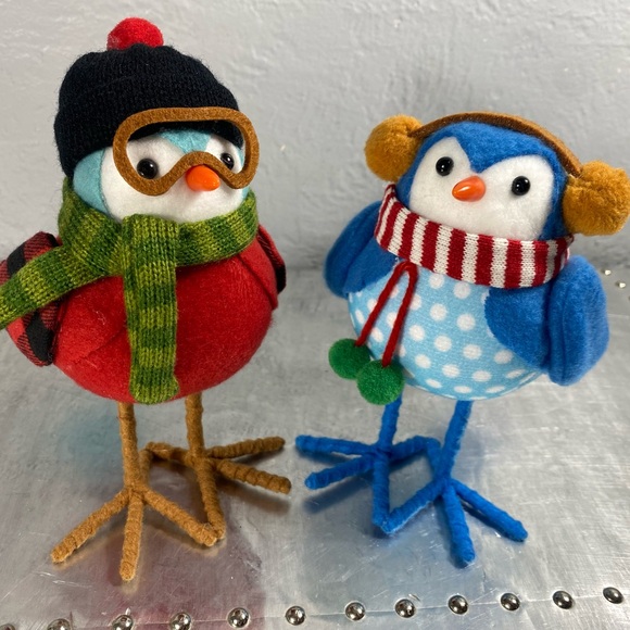 Super Cute Pair of Feather Friends
Christmas Bird Figurines - Picture 5 of 10